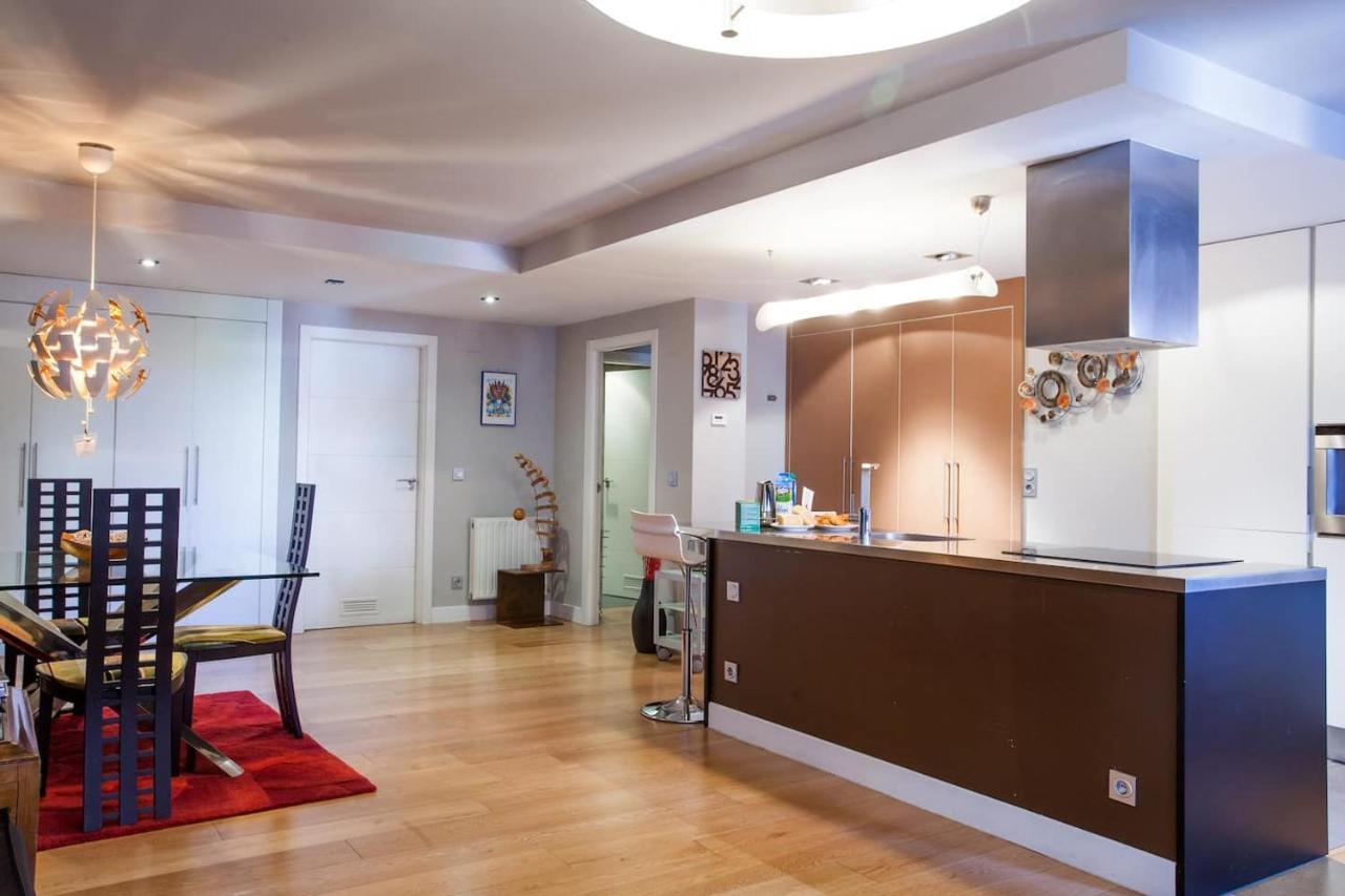 Piso Moderno, Centrico Y Con Garaje Gratis Apartment Bilbao Luaran gambar