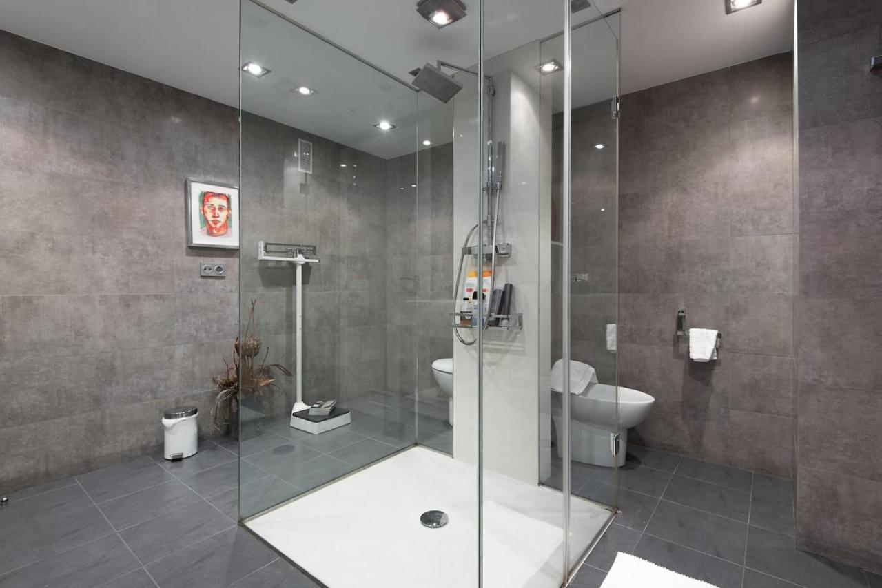 Piso Moderno, Centrico Y Con Garaje Gratis Apartment Bilbao Luaran gambar