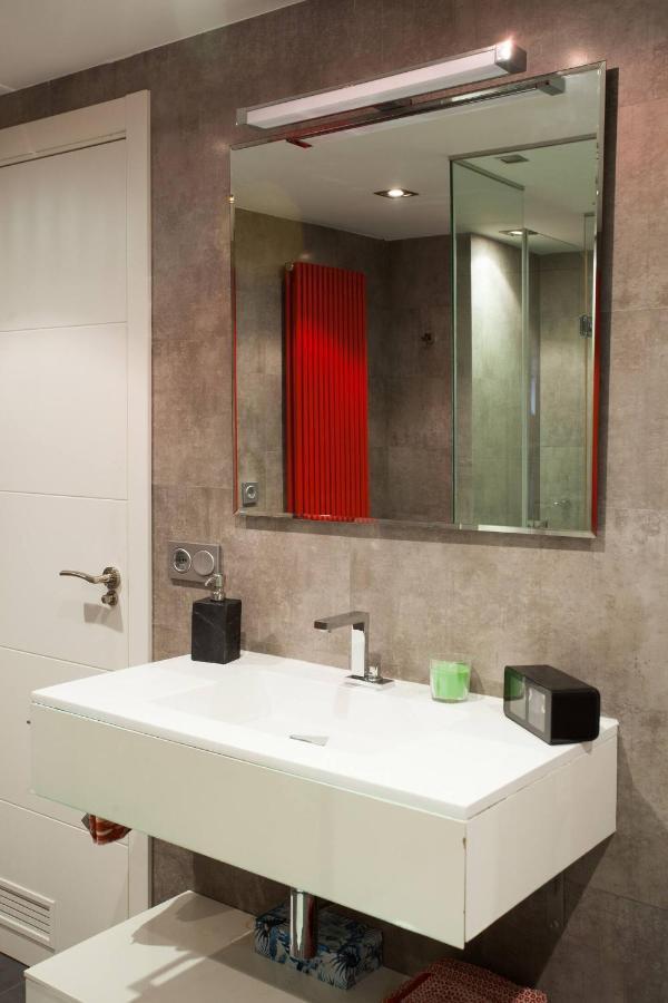 Piso Moderno, Centrico Y Con Garaje Gratis Apartment Bilbao Luaran gambar